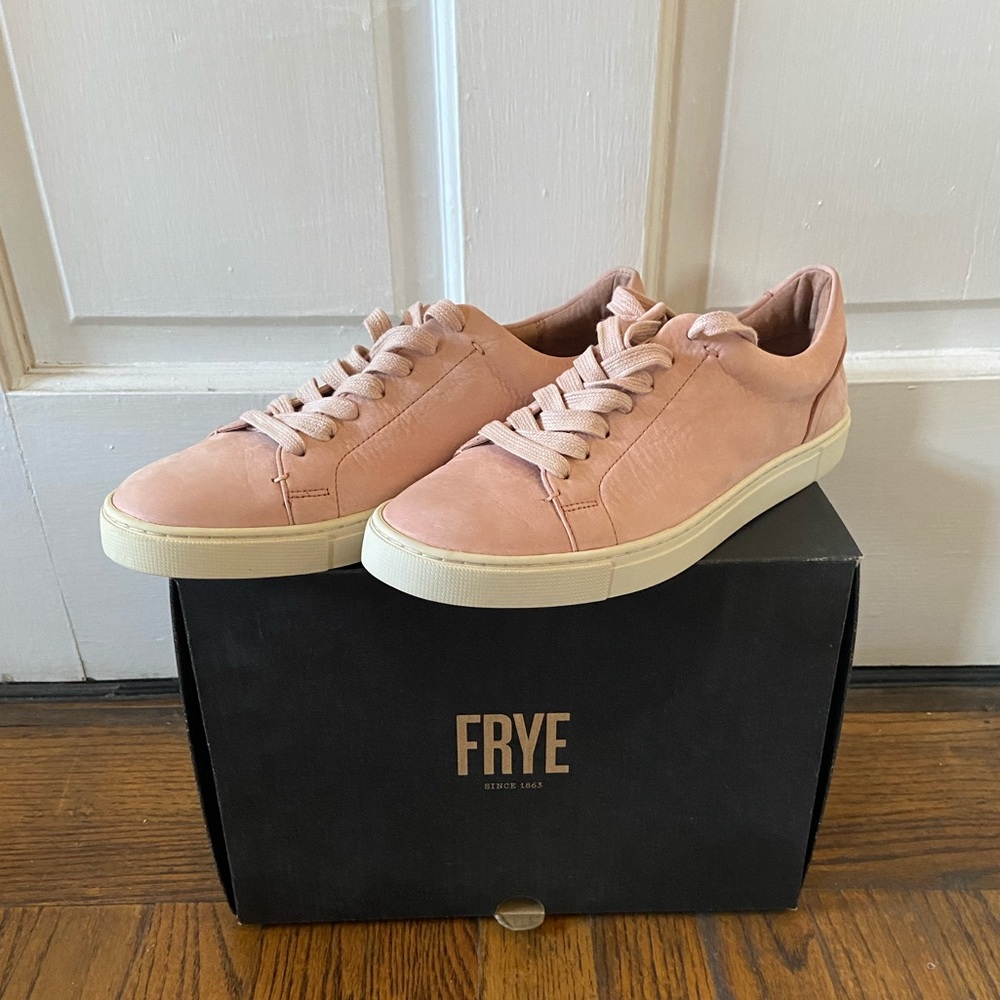 NWT Frye Ivy Low Lace Sneaker, Blush, Size 8.5